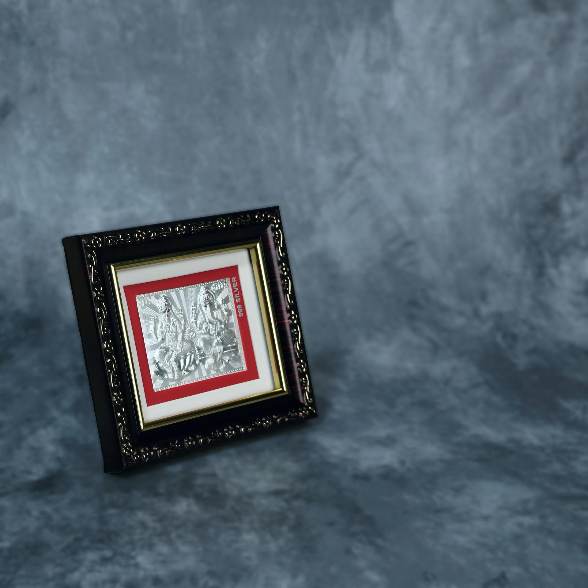 999 Silver Shubh Labh Lakshmi Ganesha Premium Classic Frame - Image 7