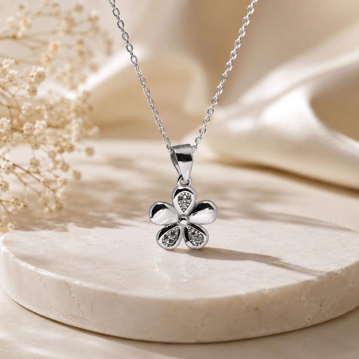 925 Sterling Silver Petal Bloom Pendant