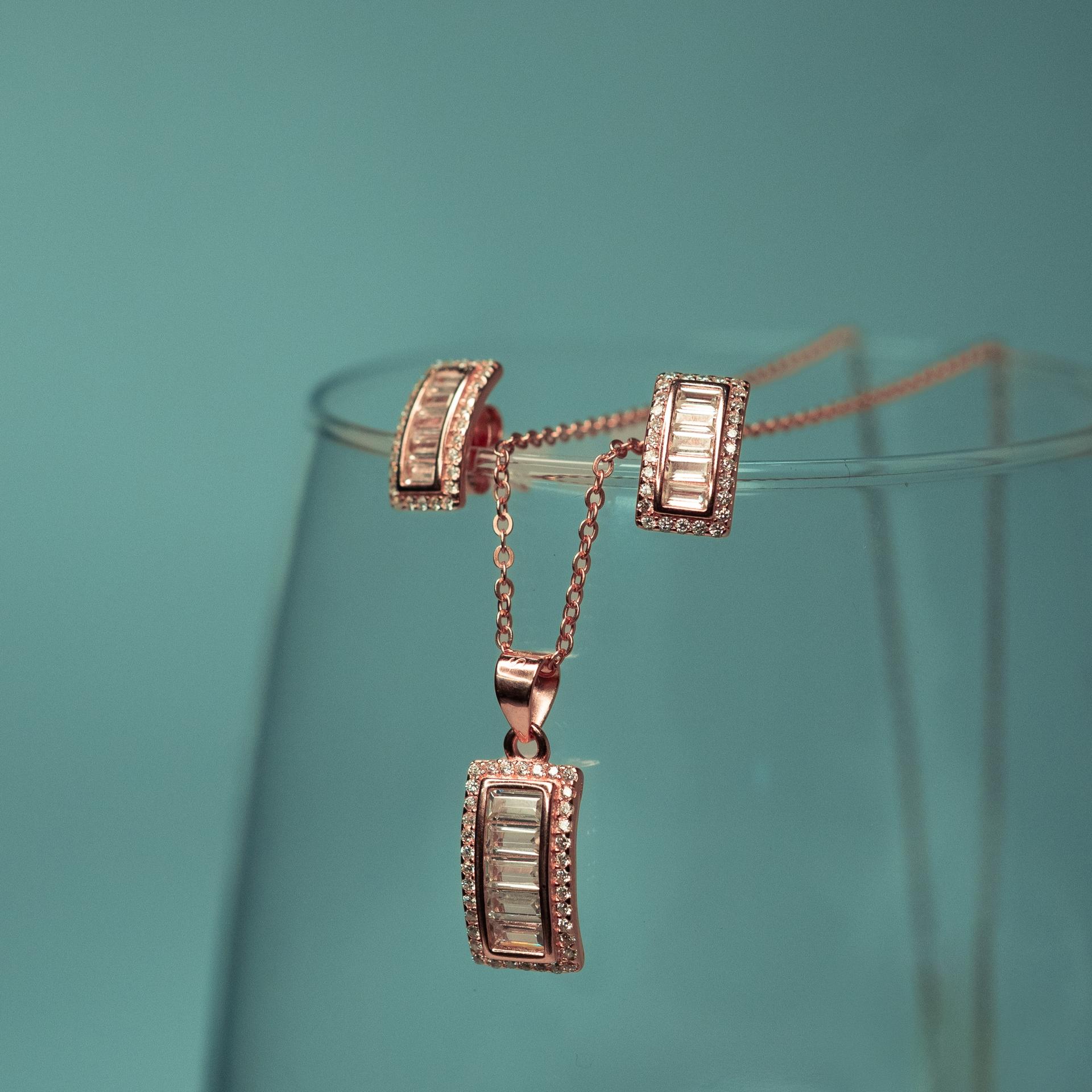 Rose Gold Baguette Zircon Stud Jwellery Set With 925 Sterling Silver