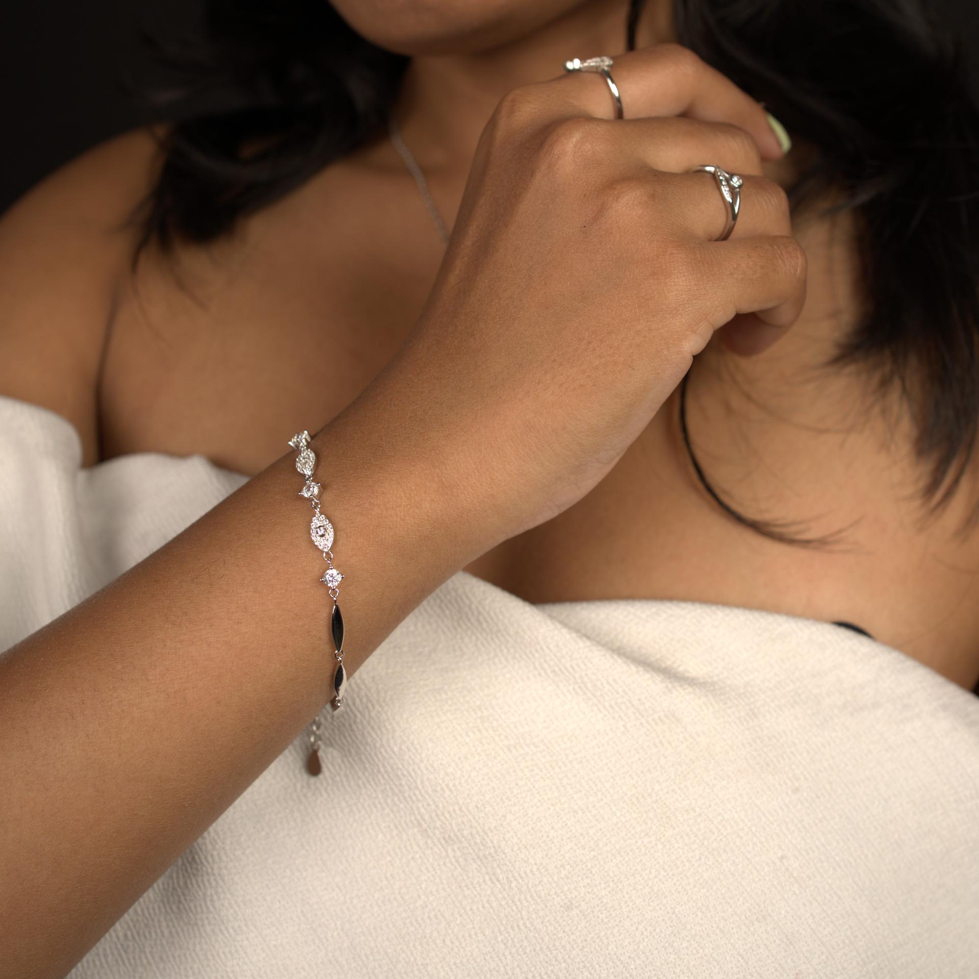 925 Sterling Silver Expanded Oval Link Jewellery Bracelet - Image 5