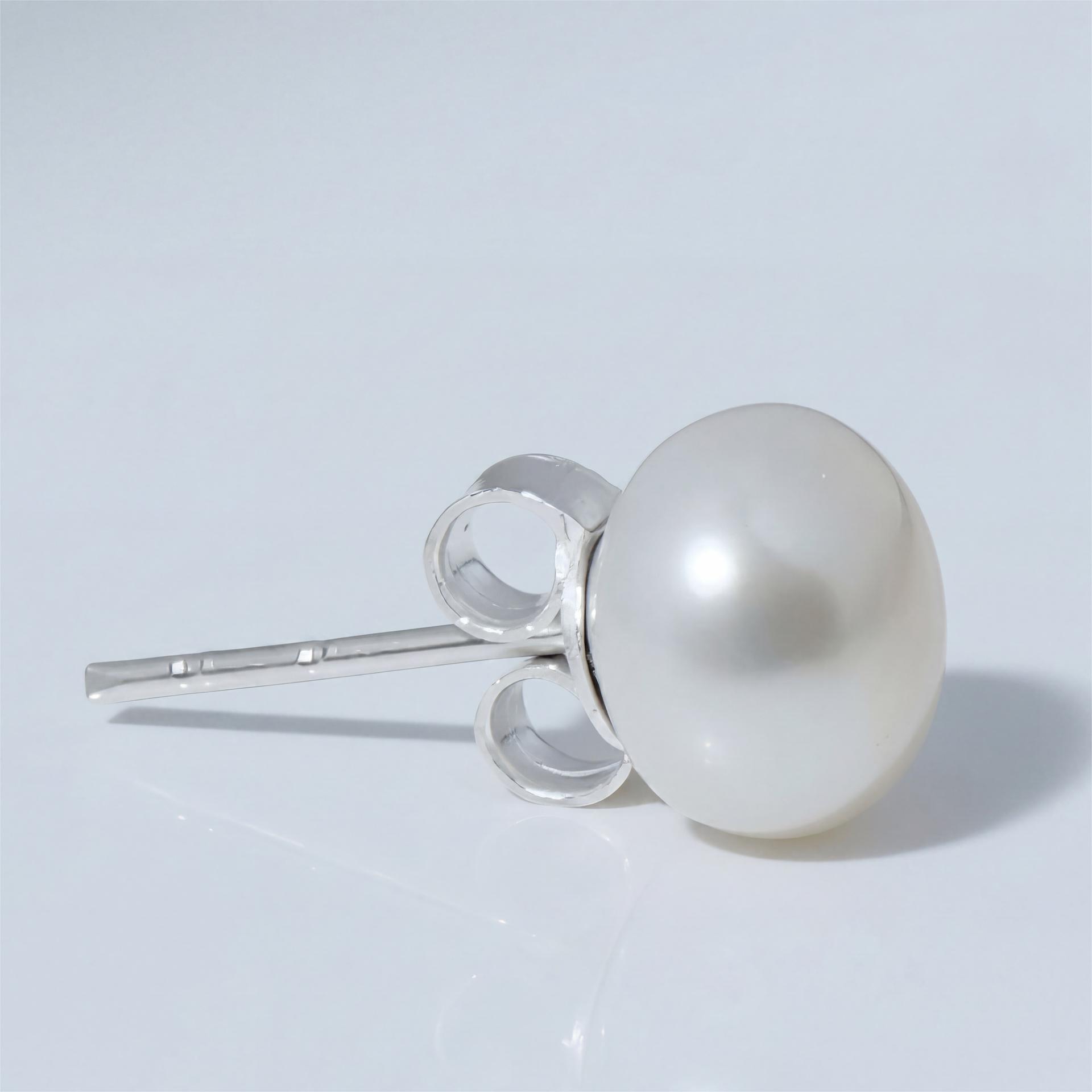 925 Sterling Silver Freshwater Pearl Stud Earrings - Image 3