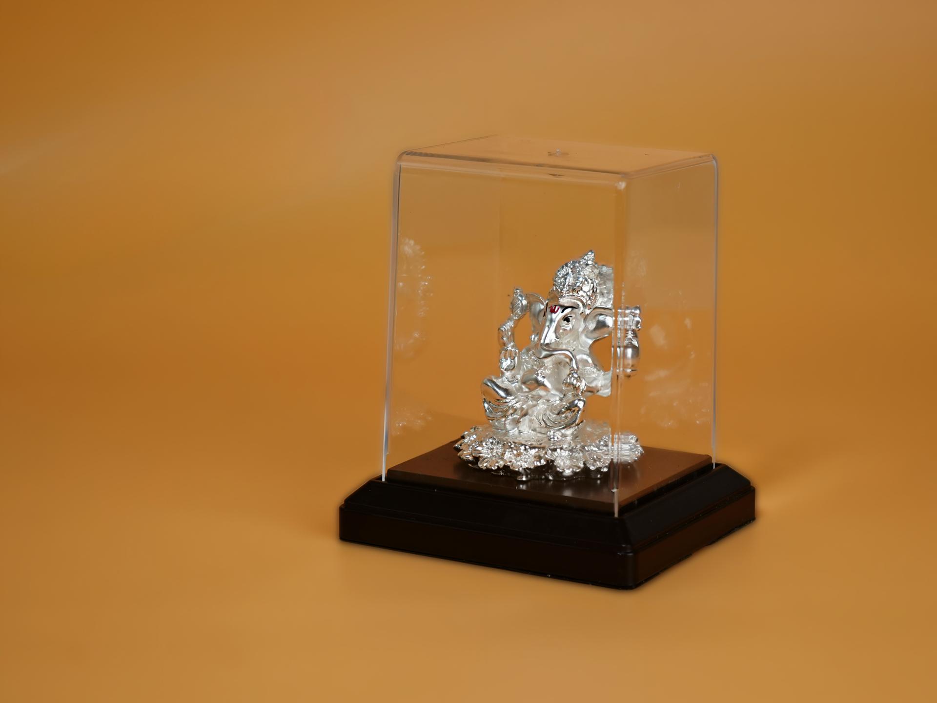 999 Silver Divya Lord Ganesha Idol With Premium Display Case - Image 5