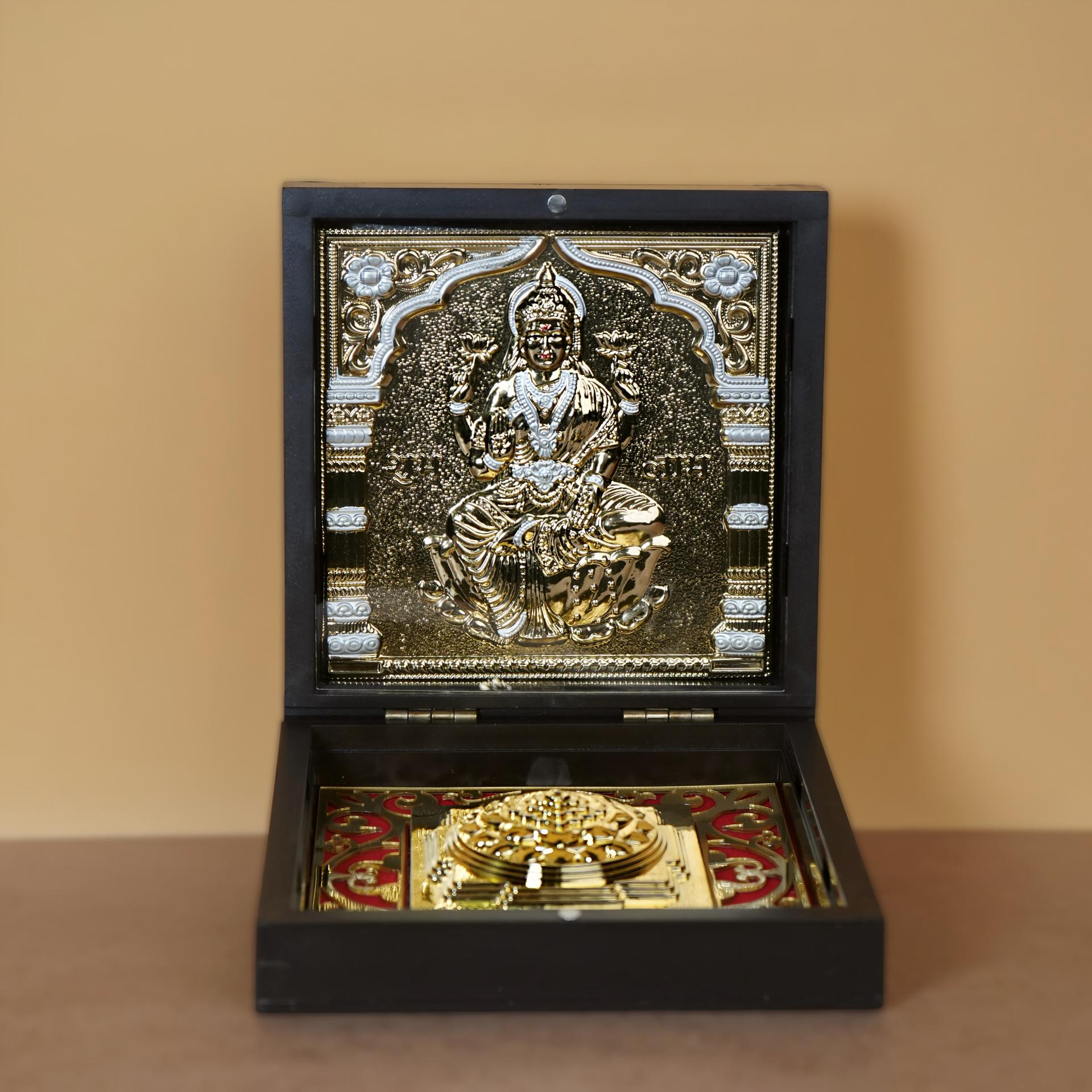 Divya Mahalakshmi Charan Paduka 999 Silver Plated (golden Tone) Pooja Box - Image 4